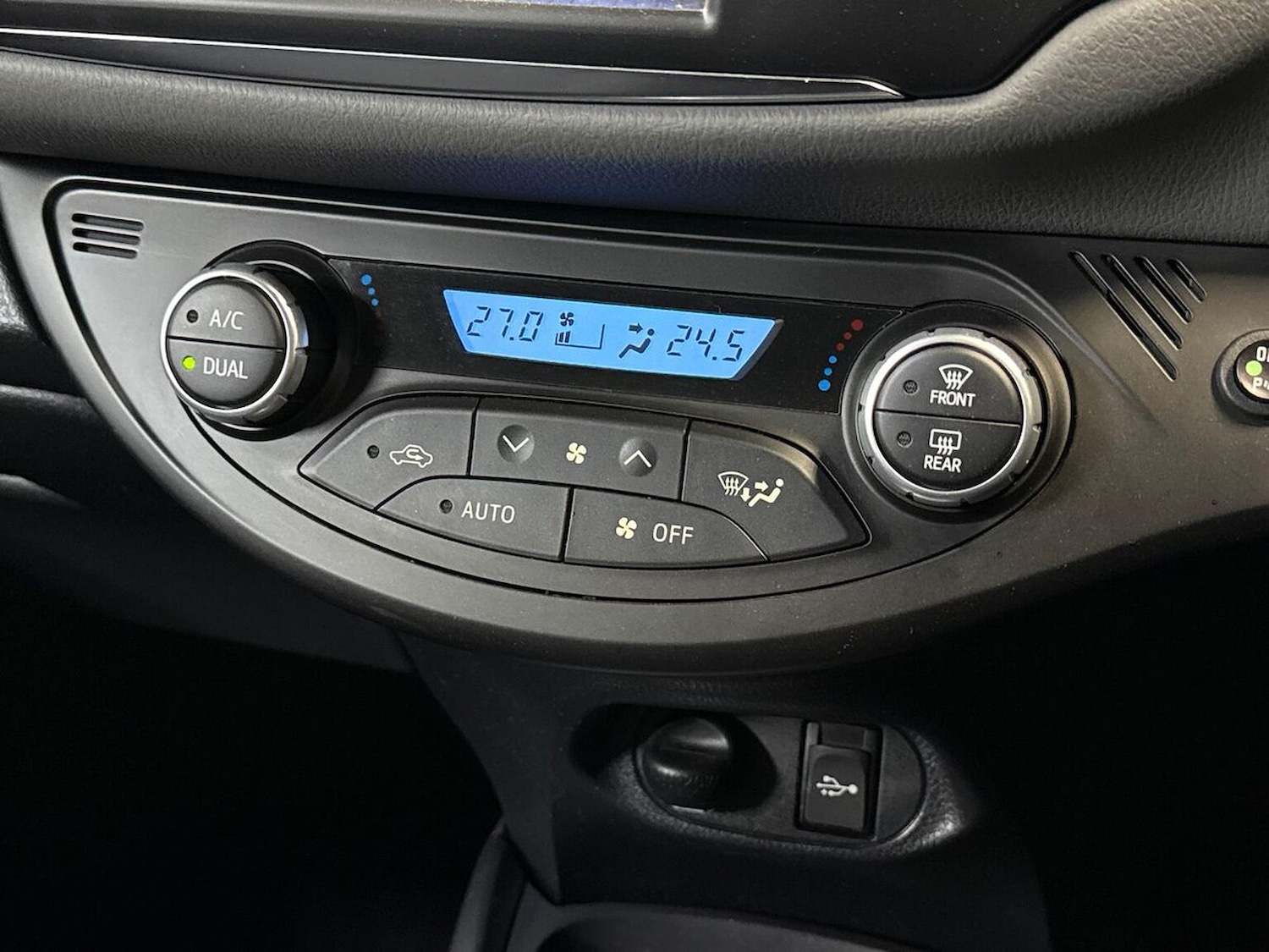 Used Toyota Yaris 2018 for sale - 77069969: Photo 12