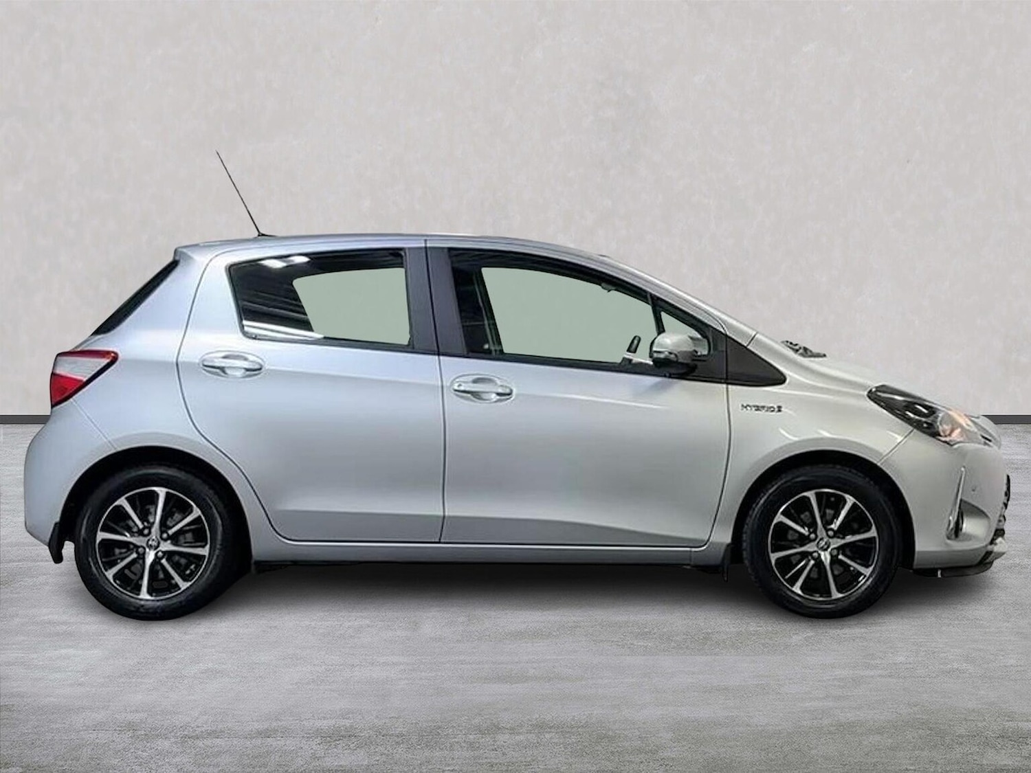 Used Toyota Yaris 2018 for sale - 77069969: Photo 3