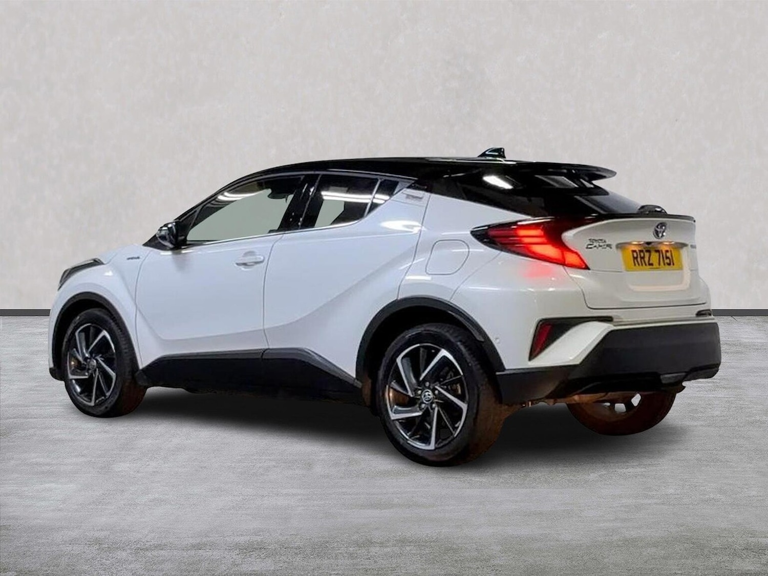 Used Toyota C-HR 2020 for sale - 76490688: Photo 2