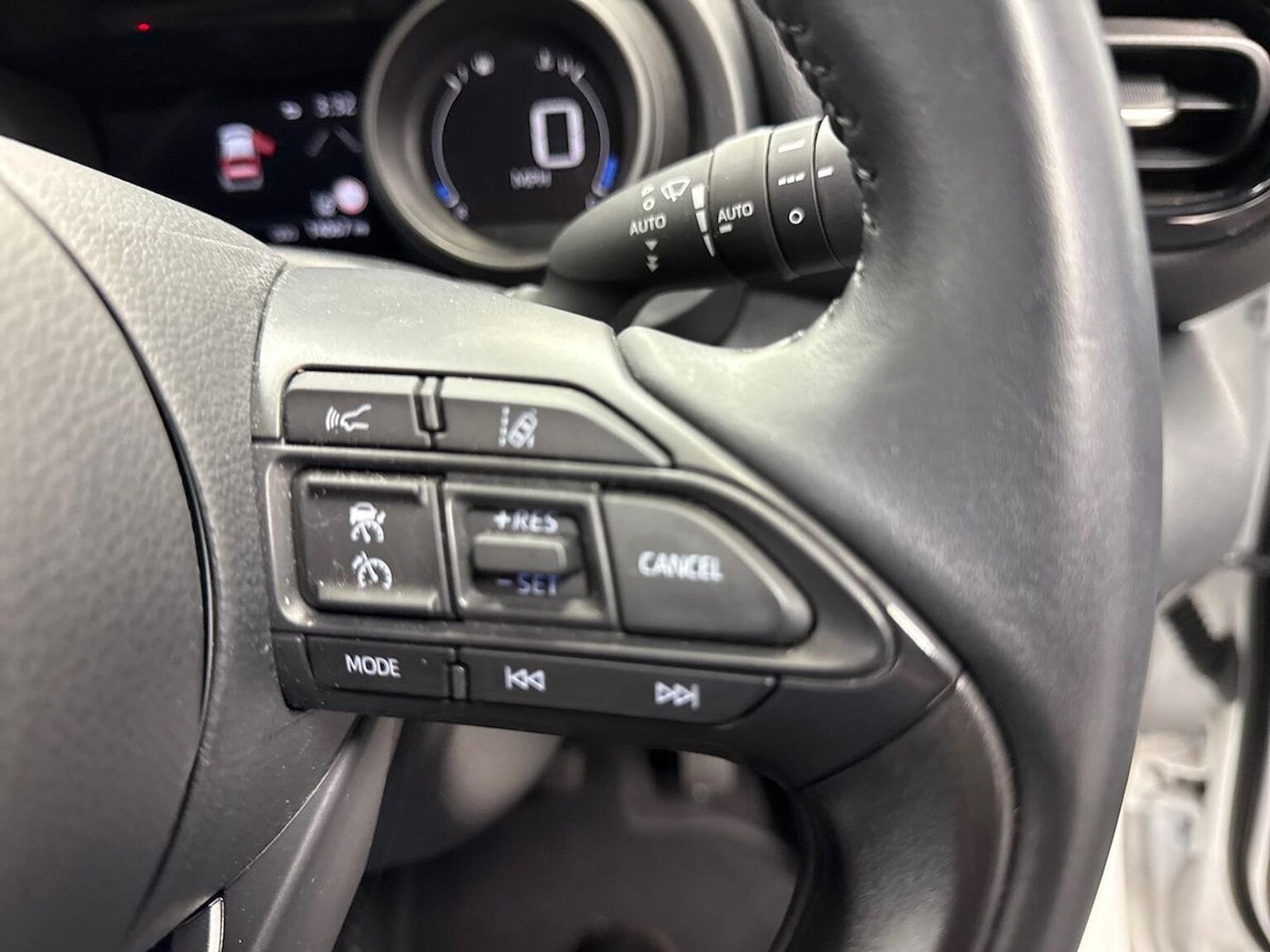 Used Toyota Yaris Cross 2023 for sale - 77735870: Photo 25