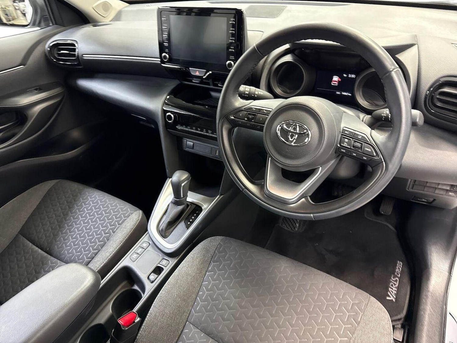 Used Toyota Yaris Cross 2023 for sale - 77735870: Photo 8