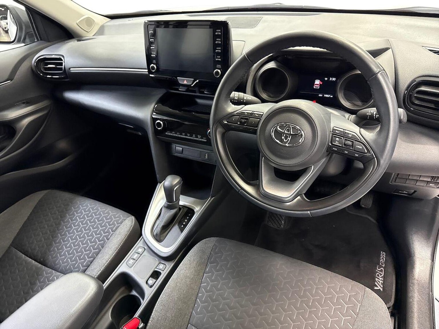 Used Toyota Yaris Cross 2023 for sale - 77735870: Photo 9