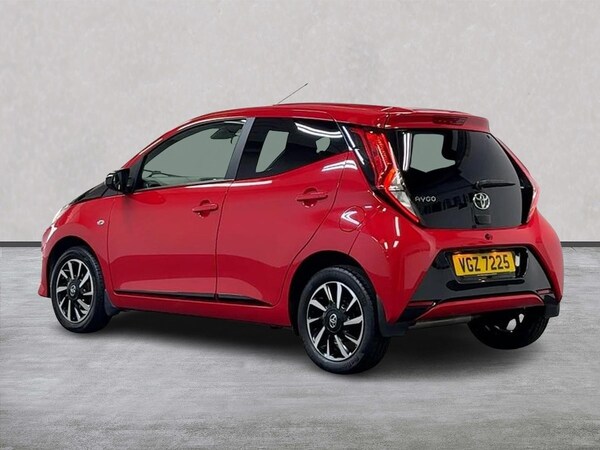 Used Toyota AYGO 2021 for sale - 76231726: Photo 2