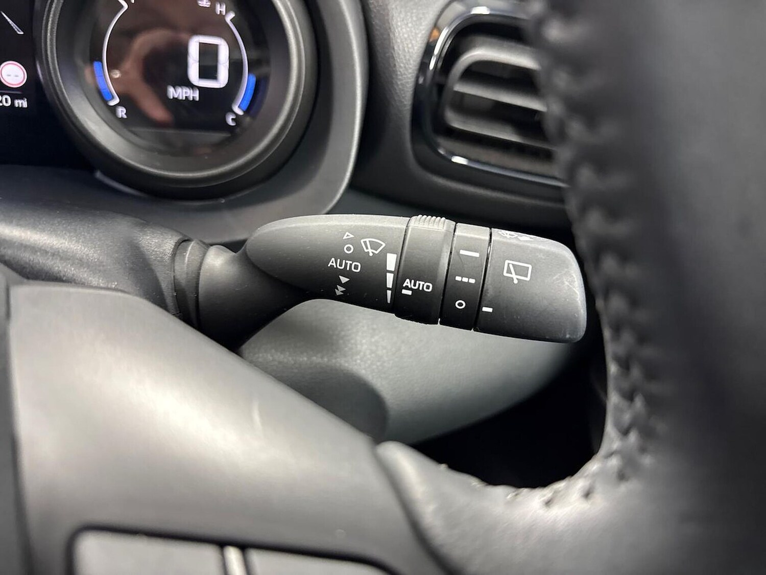 Used Toyota Yaris Cross 2024 for sale - 78192857: Photo 29