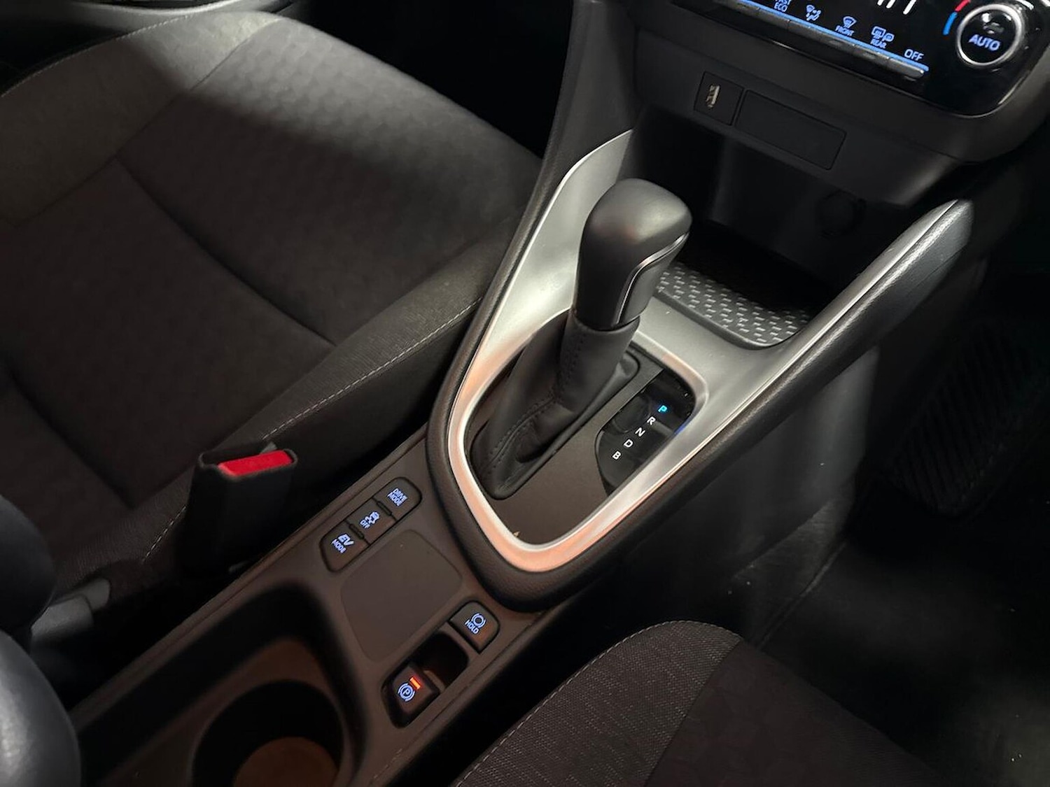 Used Toyota Yaris 2023 for sale - 77688063: Photo 13