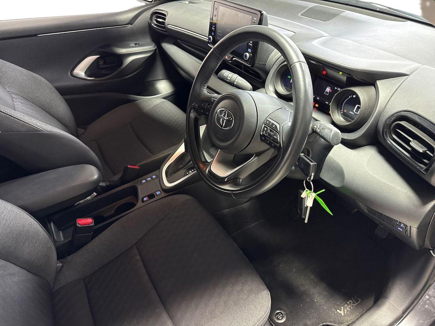 Used Toyota Yaris 2023 for sale - 77688063: Photo 15