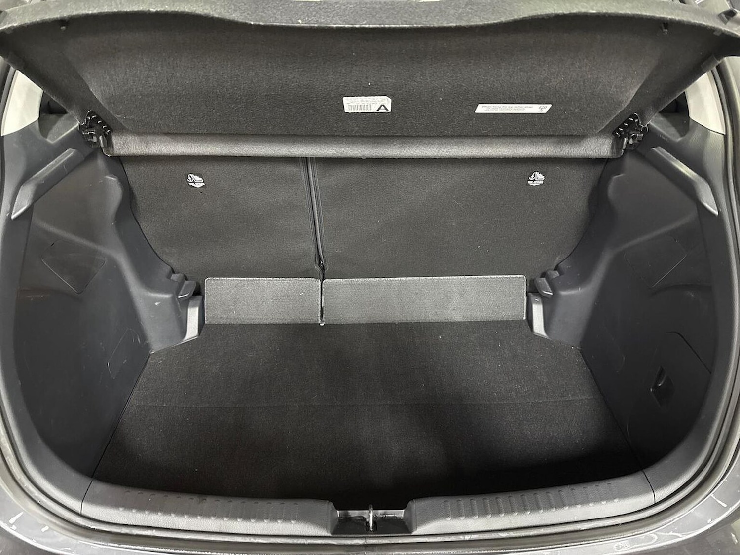 Used Toyota Yaris 2023 for sale - 77688063: Photo 17