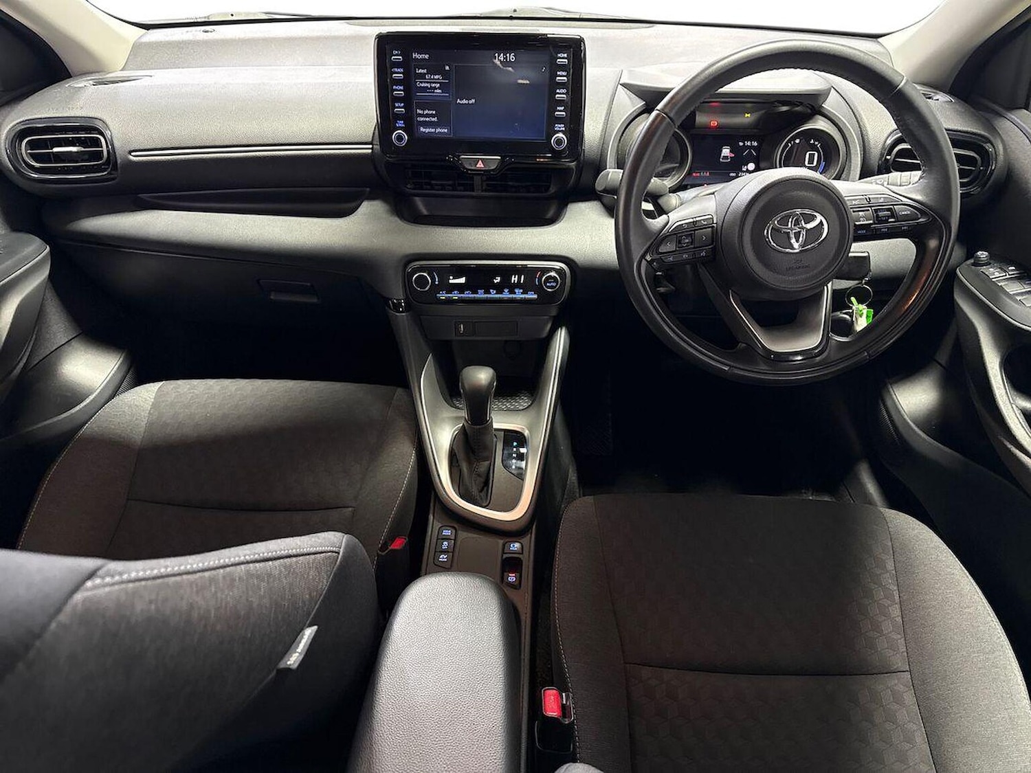 Used Toyota Yaris 2023 for sale - 77688063: Photo 8