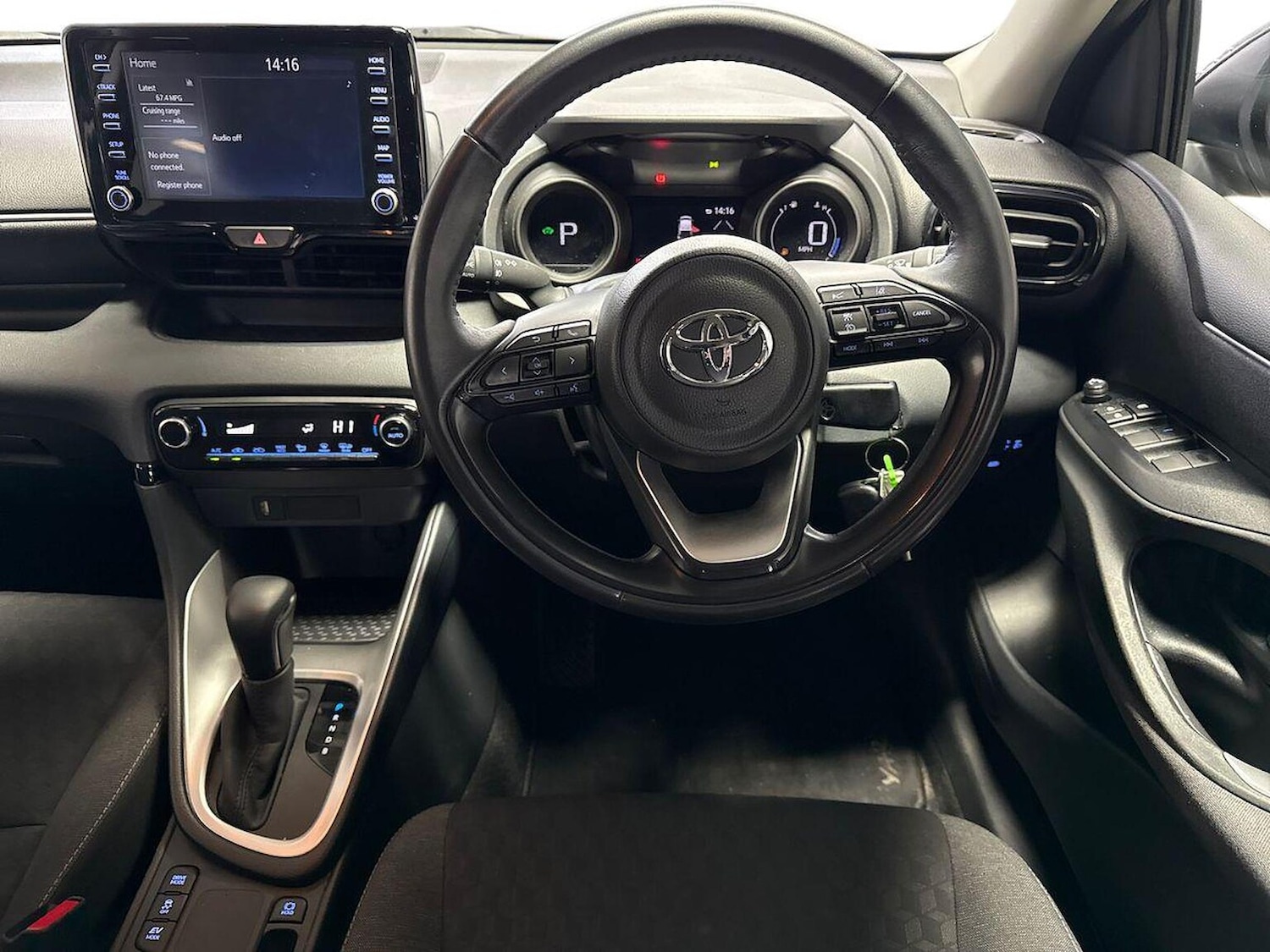 Used Toyota Yaris 2023 for sale - 77688063: Photo 9