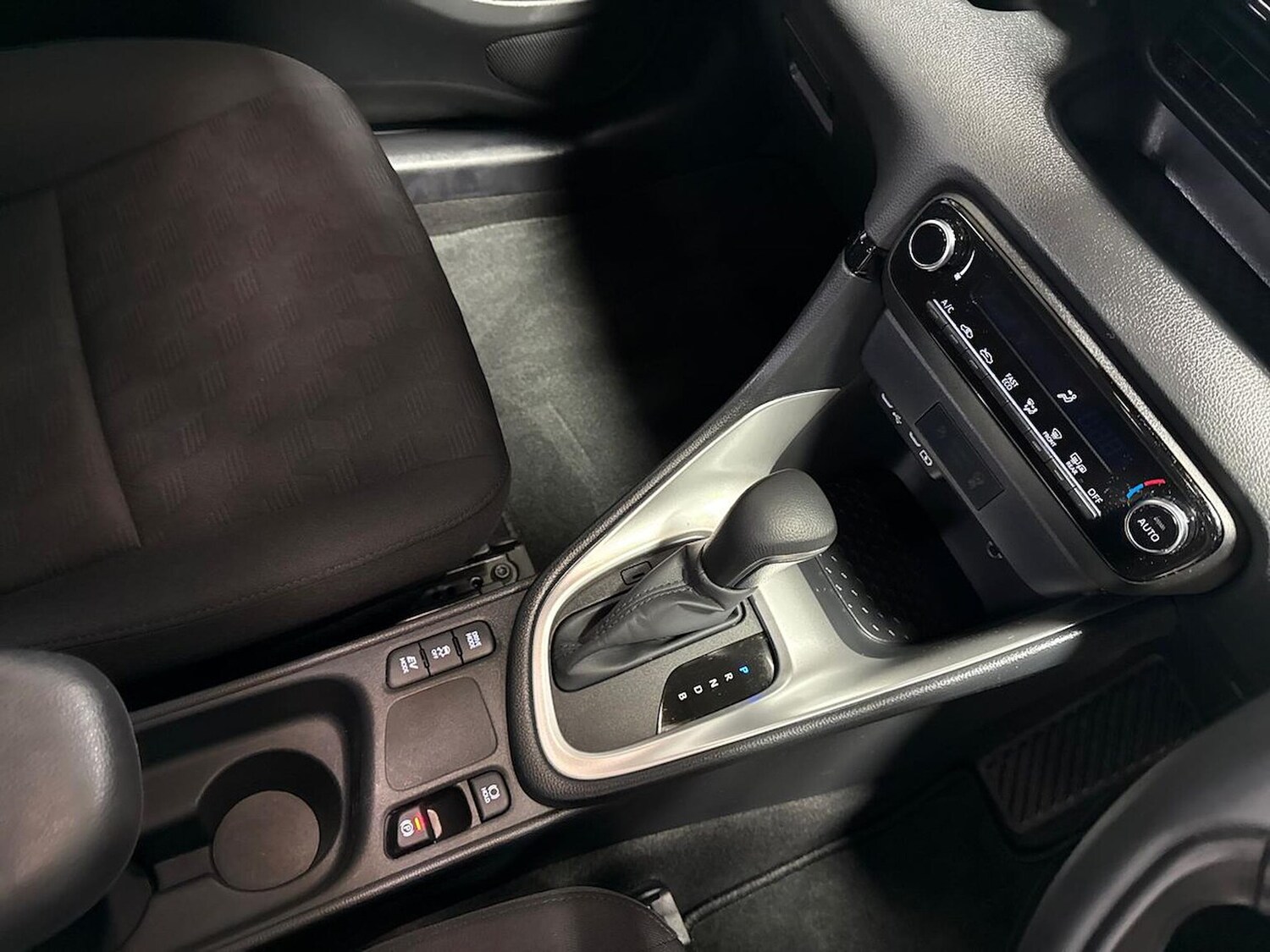 Used Toyota Yaris 2024 for sale - 78192797: Photo 13