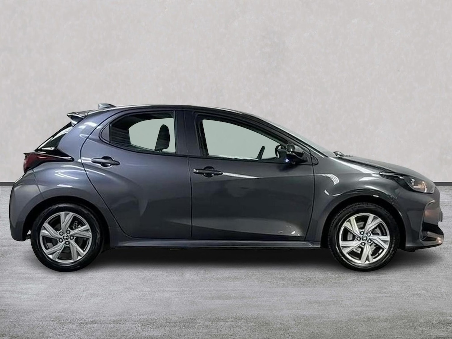 Used Toyota Yaris 2024 for sale - 78192797: Photo 3