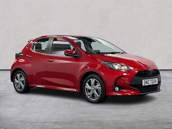 Used Toyota Yaris 2024 for sale - 79352968: Photo