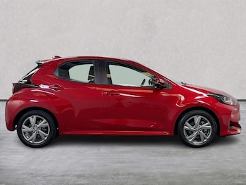 Used Toyota Yaris 2024 for sale - 79352968: Photo