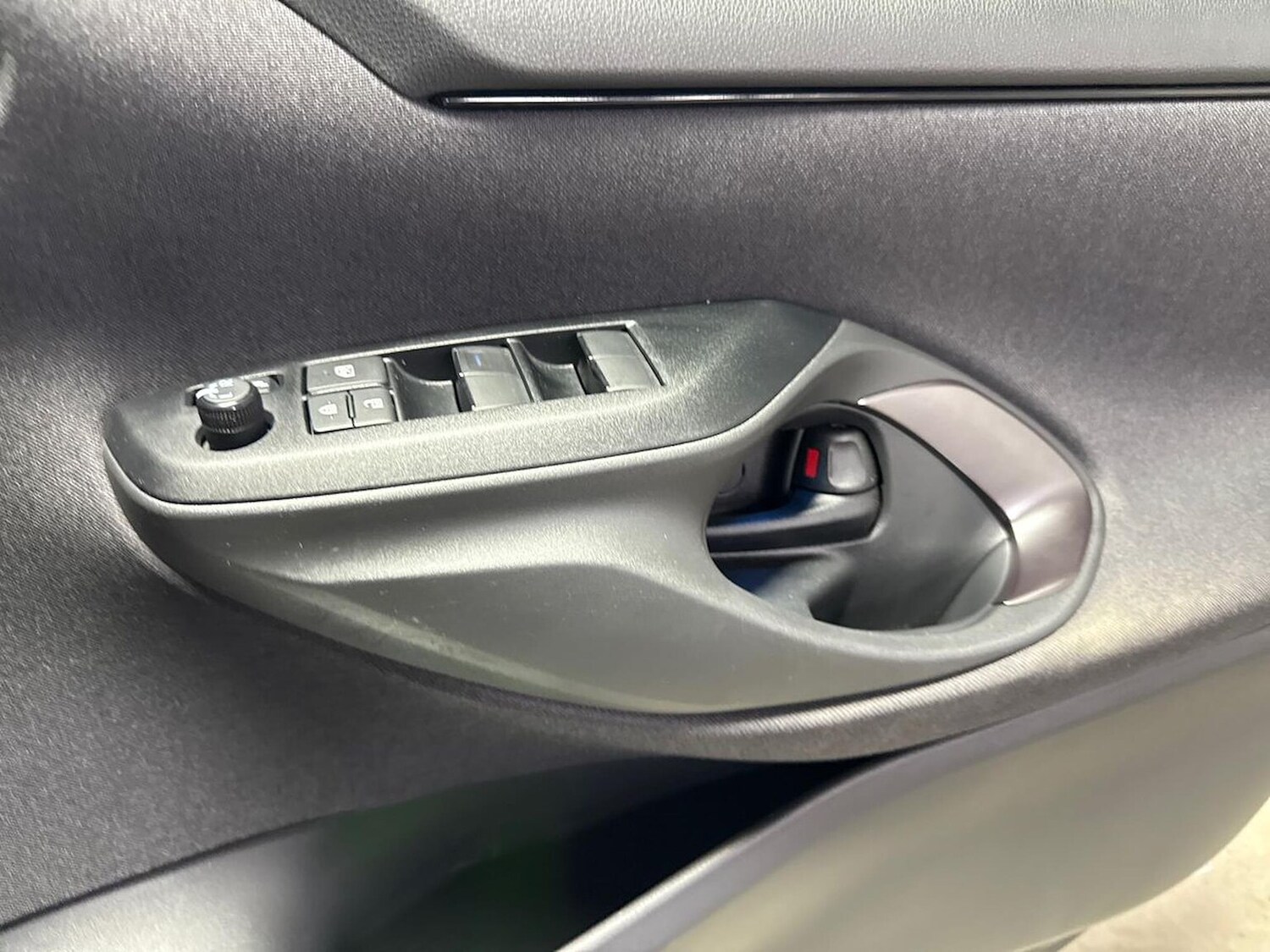 Used Toyota Yaris 2023 for sale - 76342946: Photo 21