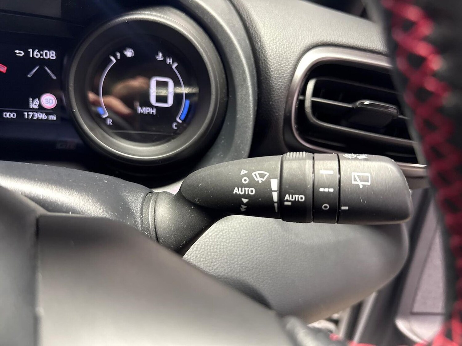 Used Toyota Yaris 2023 for sale - 76342946: Photo 27