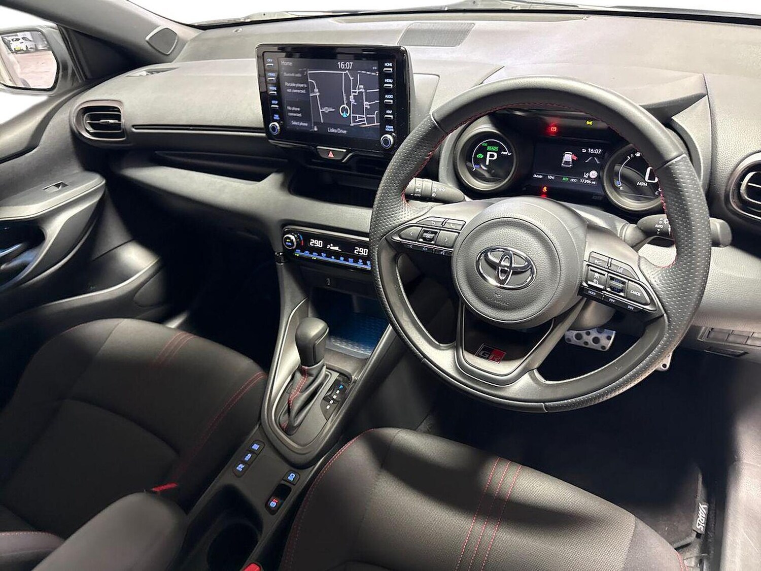 Used Toyota Yaris 2023 for sale - 76342946: Photo 9