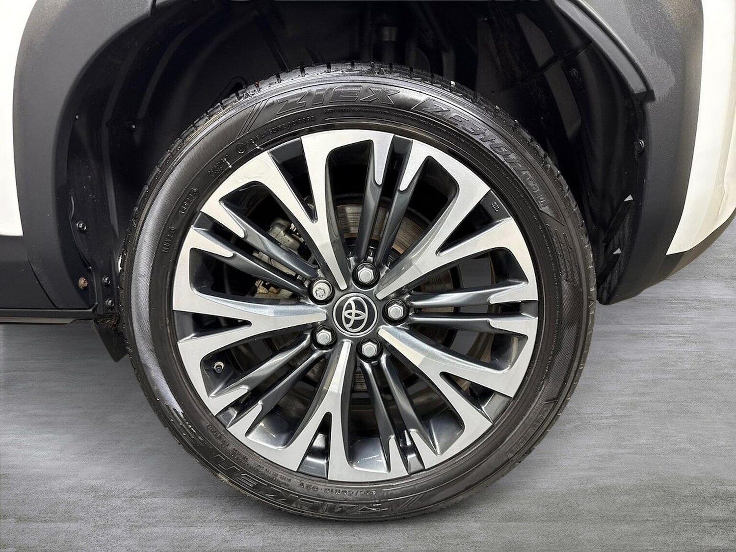 Used Toyota Yaris Cross 2023 for sale - 76637797: Photo 6