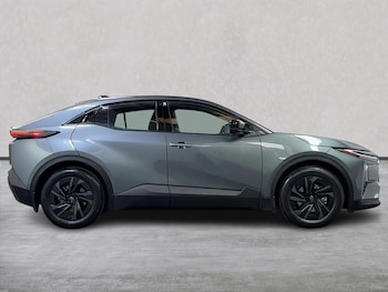 Used Toyota C-HR 2026 for sale - 79083285: Photo