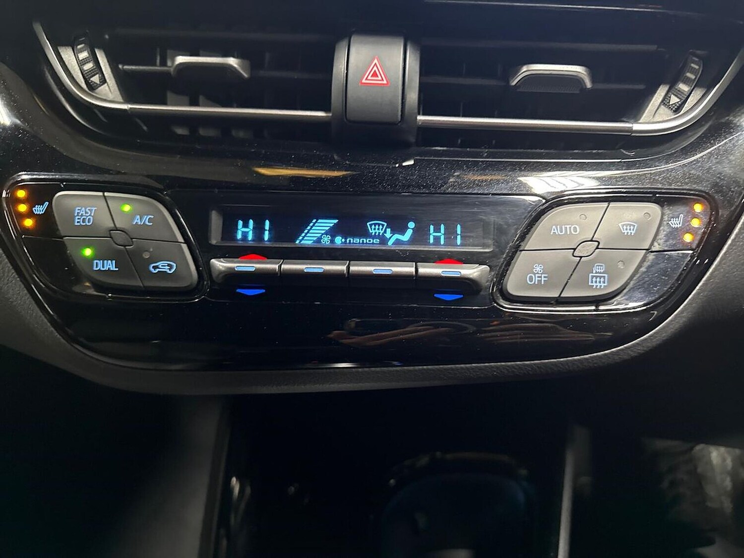 Used Toyota C-HR 2018 for sale - 78194199: Photo 14