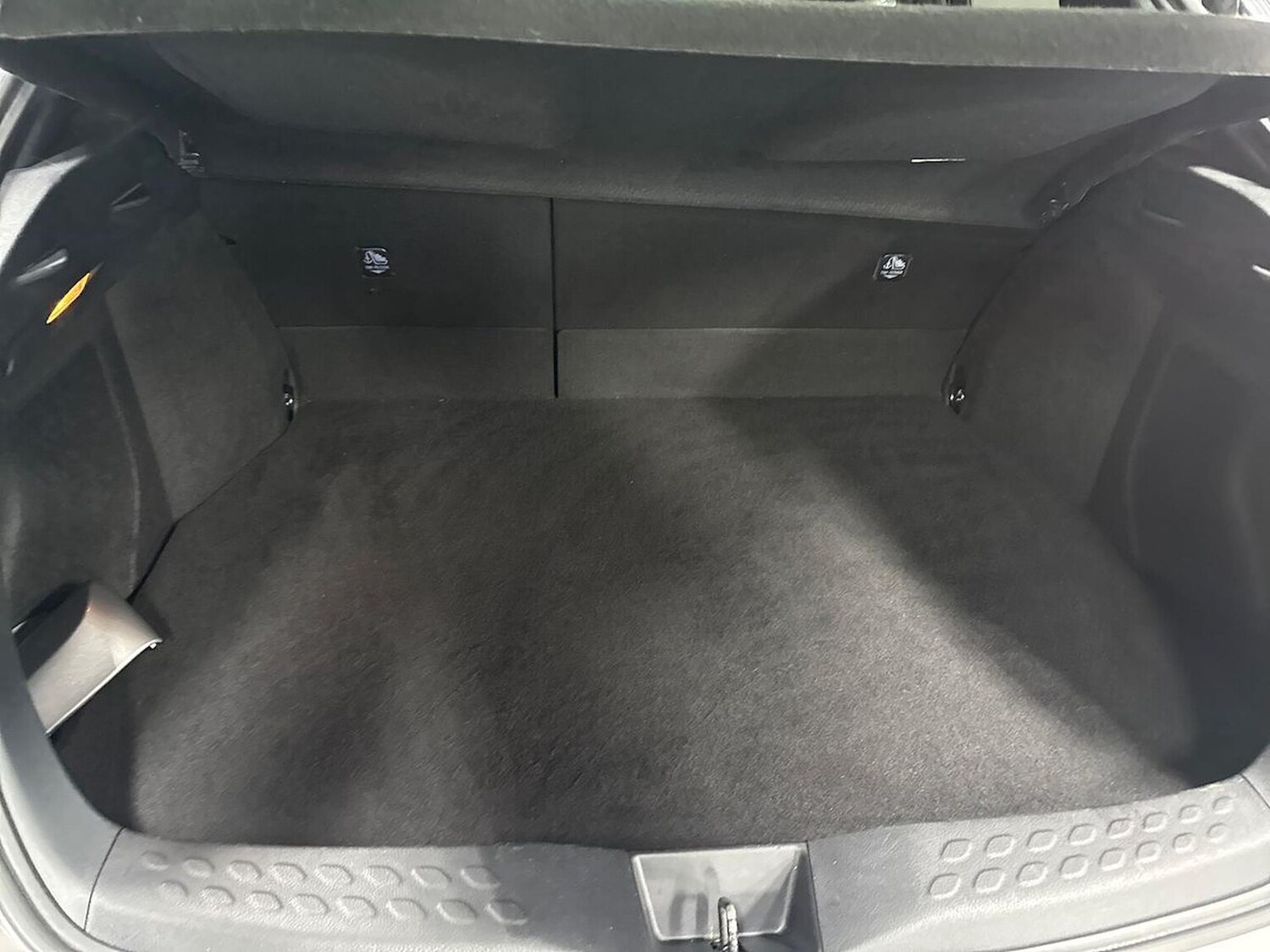 Used Toyota C-HR 2018 for sale - 78194199: Photo 19