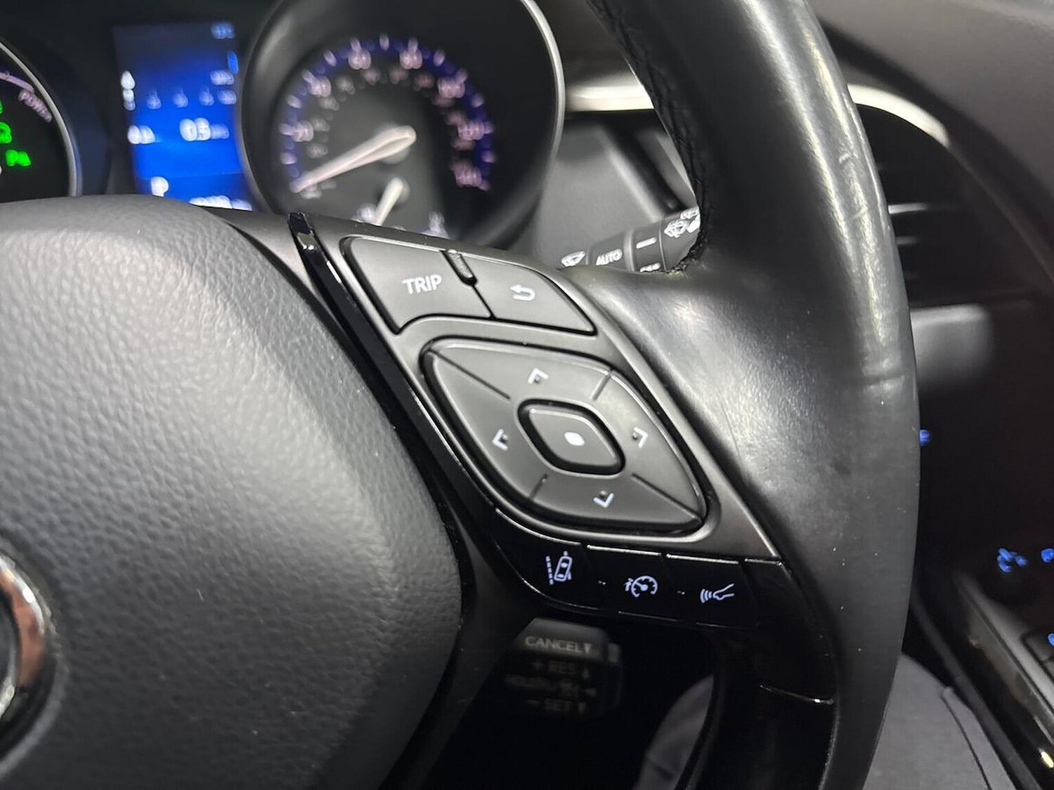 Used Toyota C-HR 2018 for sale - 78194199: Photo 28