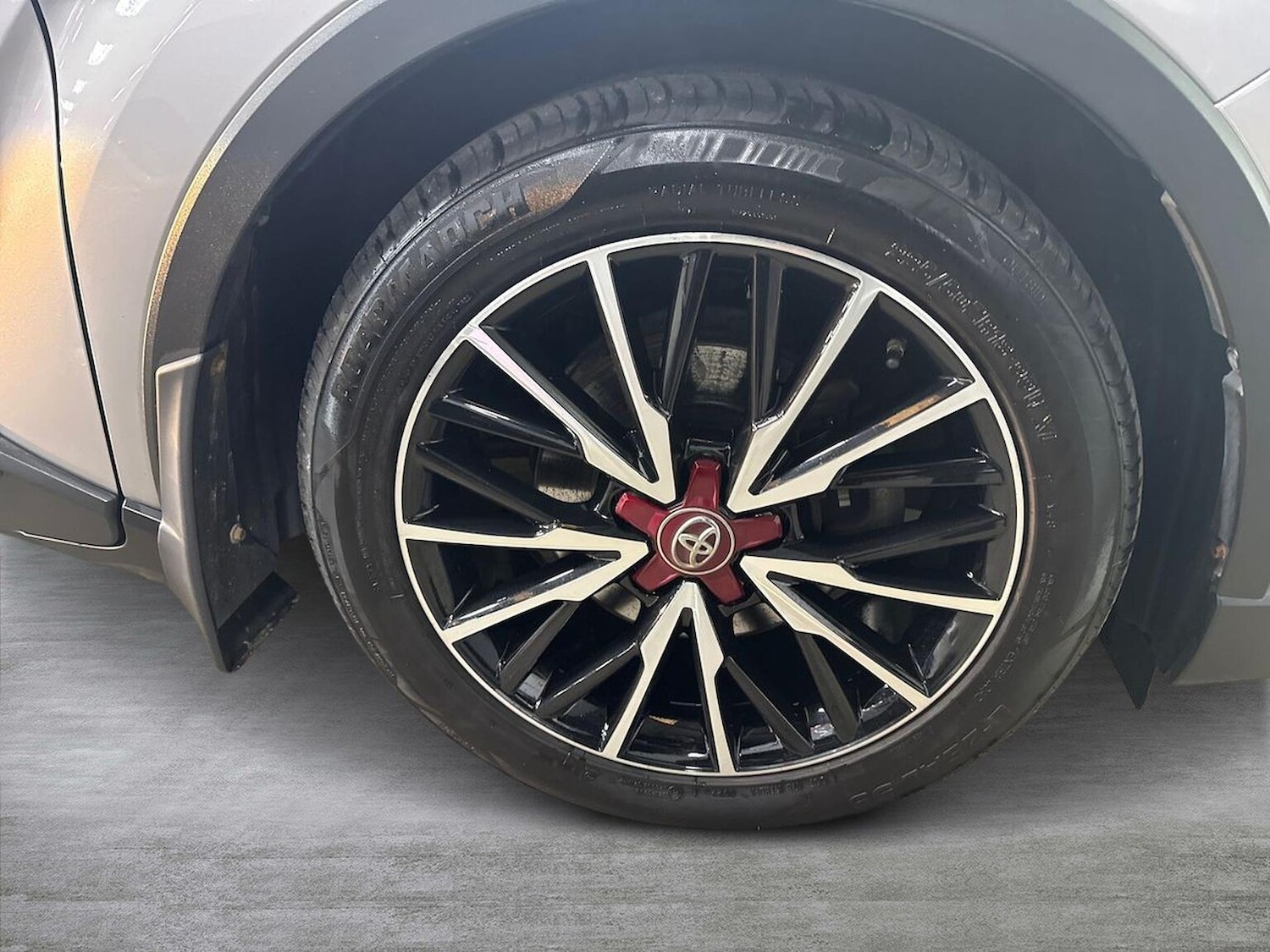 Used Toyota C-HR 2018 for sale - 78194199: Photo 8