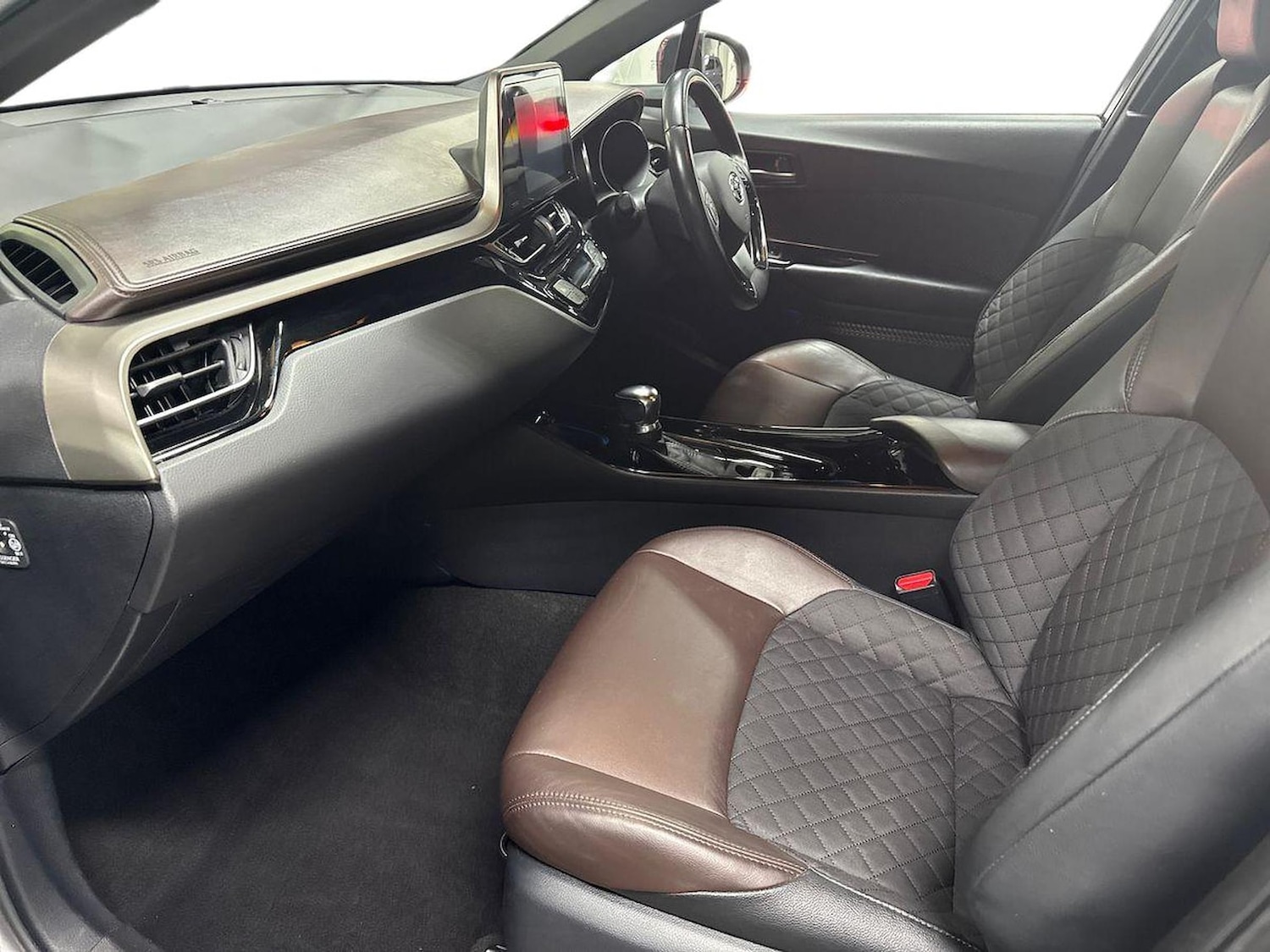 Used Toyota C-HR 2018 for sale - 78194199: Photo 9