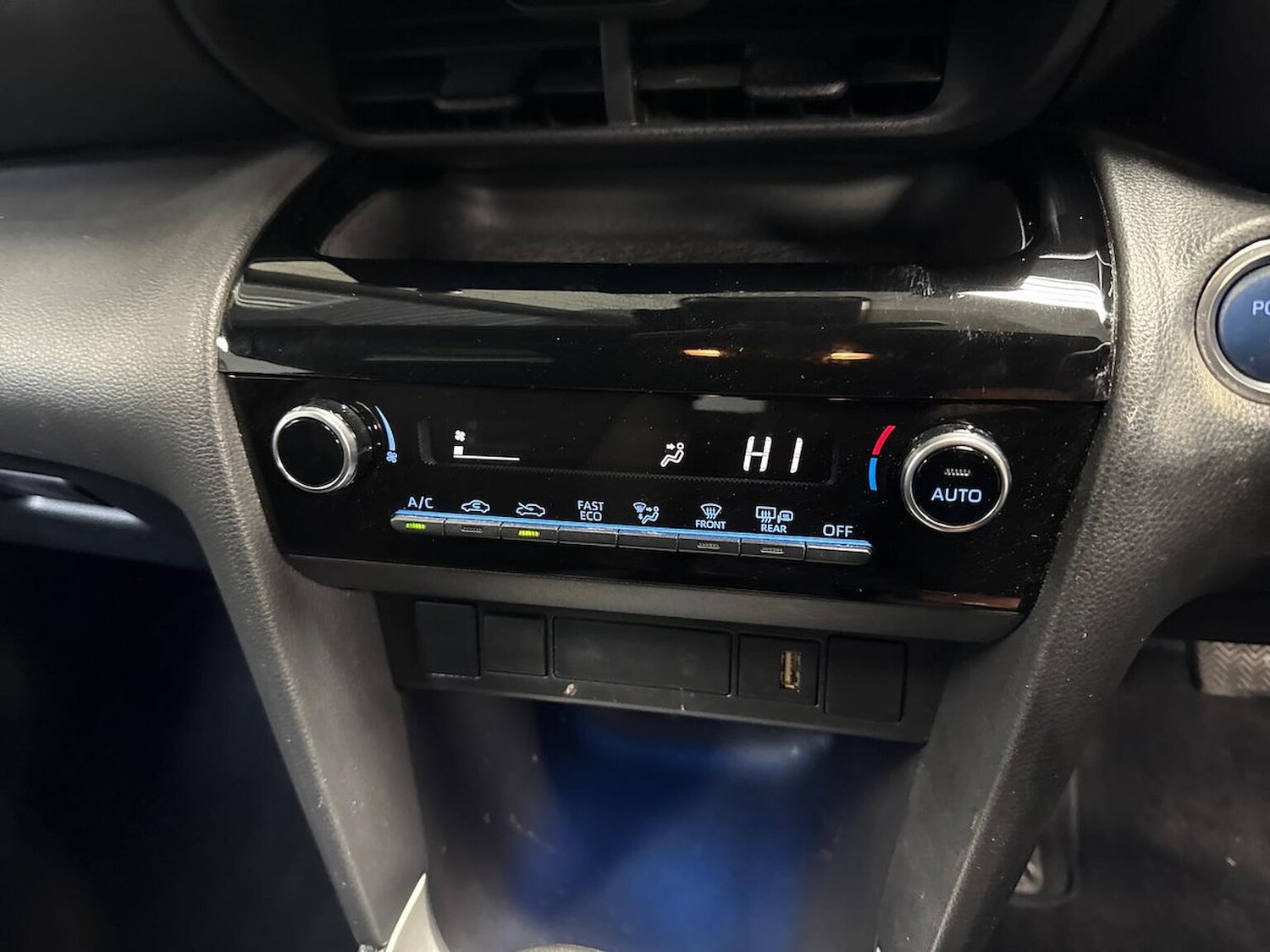 Used Toyota Yaris Cross 2023 for sale - 76115472: Photo 12