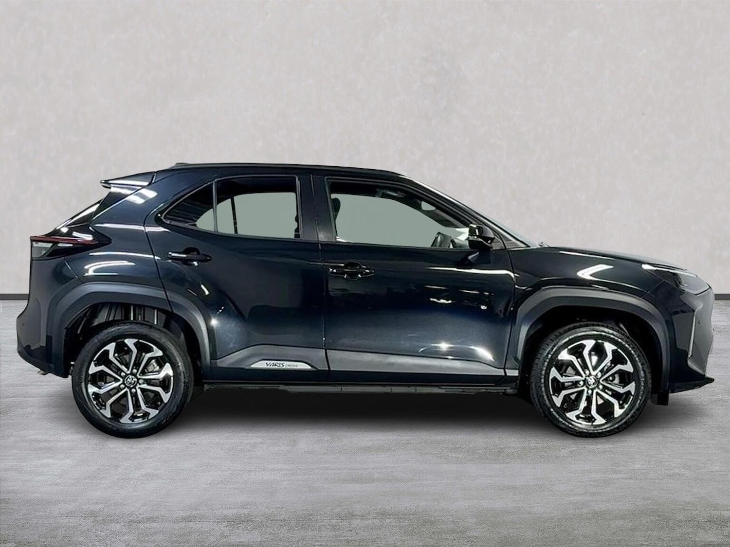 Used Toyota Yaris Cross 2023 for sale - 76115472: Photo 3