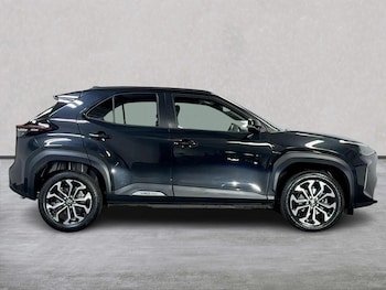 Used Toyota Yaris Cross 2023 for sale - 76115472: Photo 3