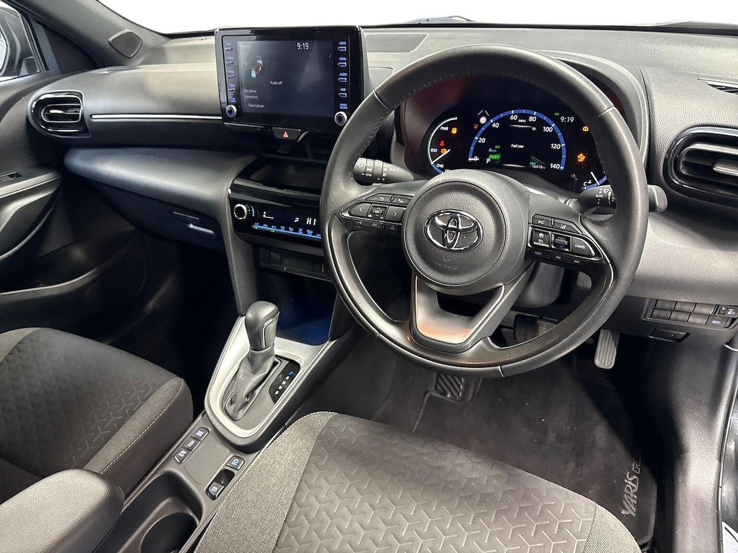 Used Toyota Yaris Cross 2023 for sale - 76115472: Photo 8