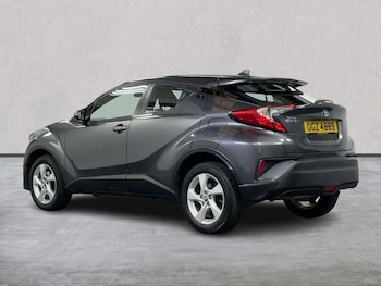 Used Toyota C-HR 2019 for sale - 79489002: Photo