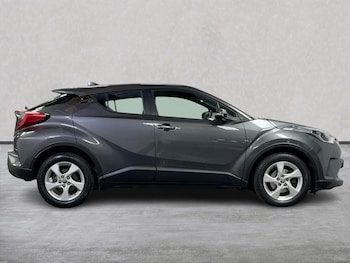 Used Toyota C-HR 2019 for sale - 79489002: Photo