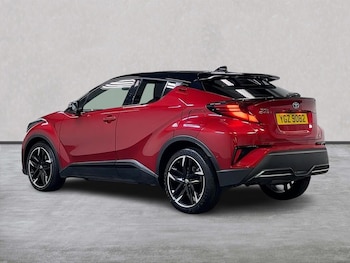 Used Toyota C-HR 2023 for sale - 75982213: Photo 2