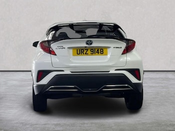 Used Toyota C-HR 2023 for sale - 78997900: Photo