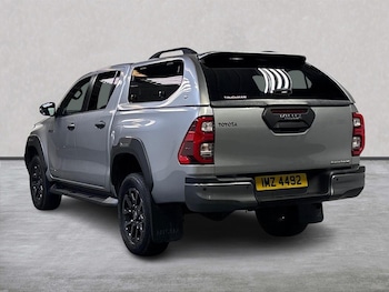 Used Toyota Hilux 2023 for sale - 75490513: Photo