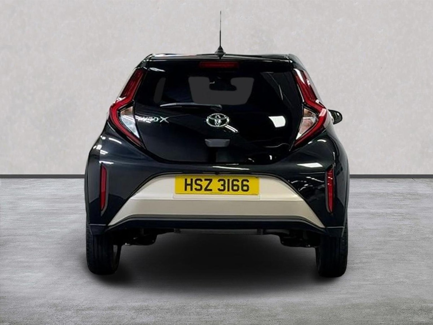 Used Toyota Aygo X 2023 for sale - 76490669: Photo 4