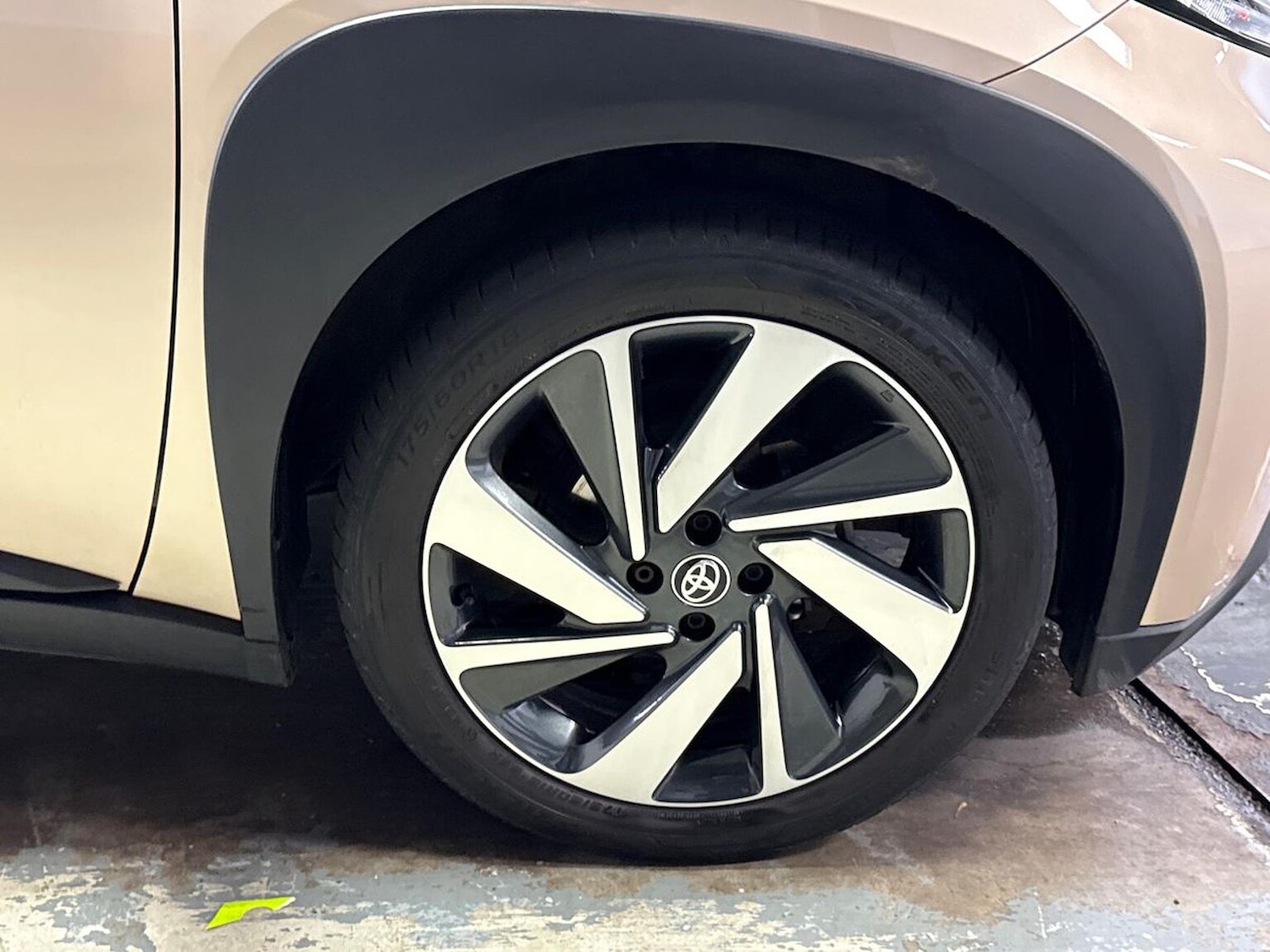 Used Toyota Aygo X 2023 for sale - 76490669: Photo 6