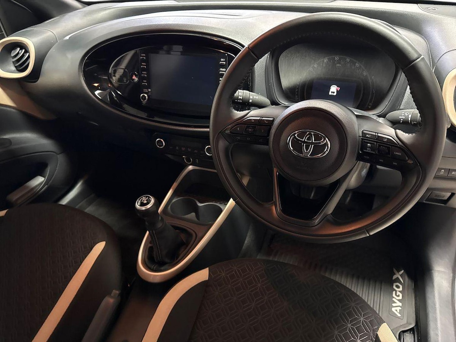 Used Toyota Aygo X 2023 for sale - 76490669: Photo 9