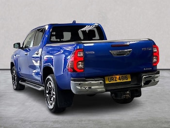 Used Toyota Hilux 2023 for sale - 75490550: Photo