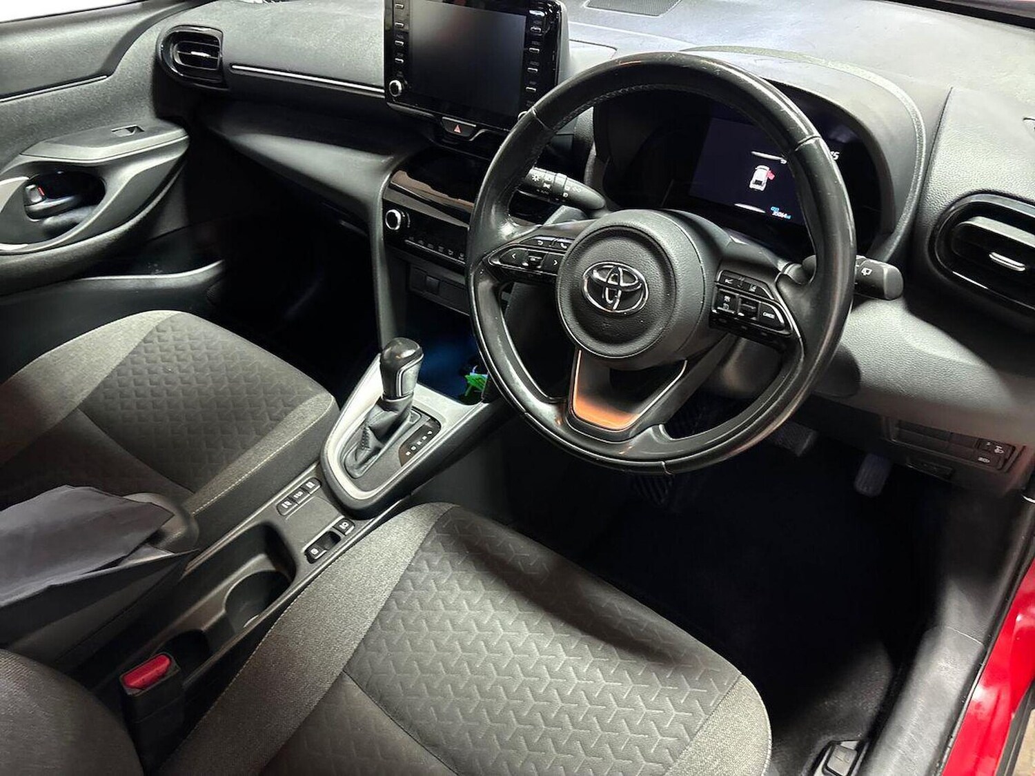 Used Toyota Yaris Cross 2021 for sale - 76037233: Photo 15