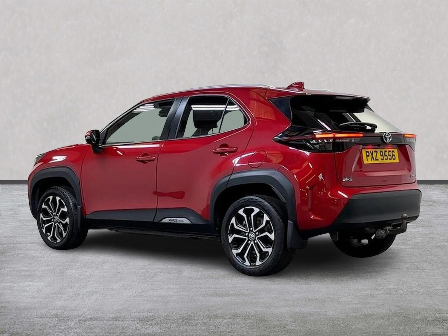 Used Toyota Yaris Cross 2021 for sale - 76037233: Photo 2