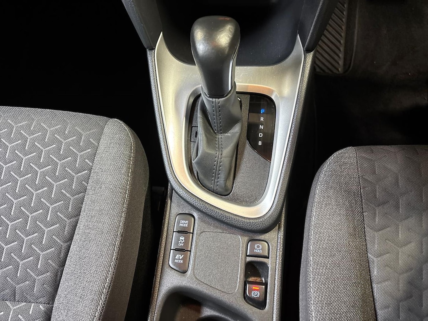 Used Toyota Yaris Cross 2023 for sale - 76142889: Photo 12