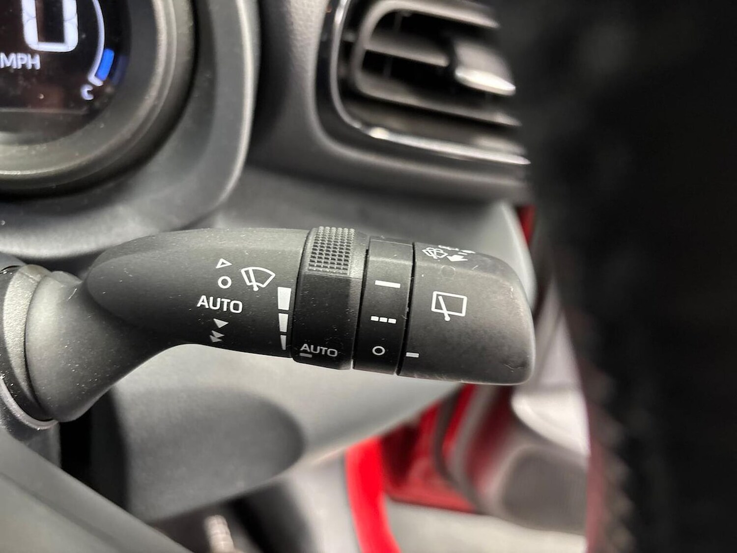 Used Toyota Yaris Cross 2023 for sale - 76142889: Photo 27