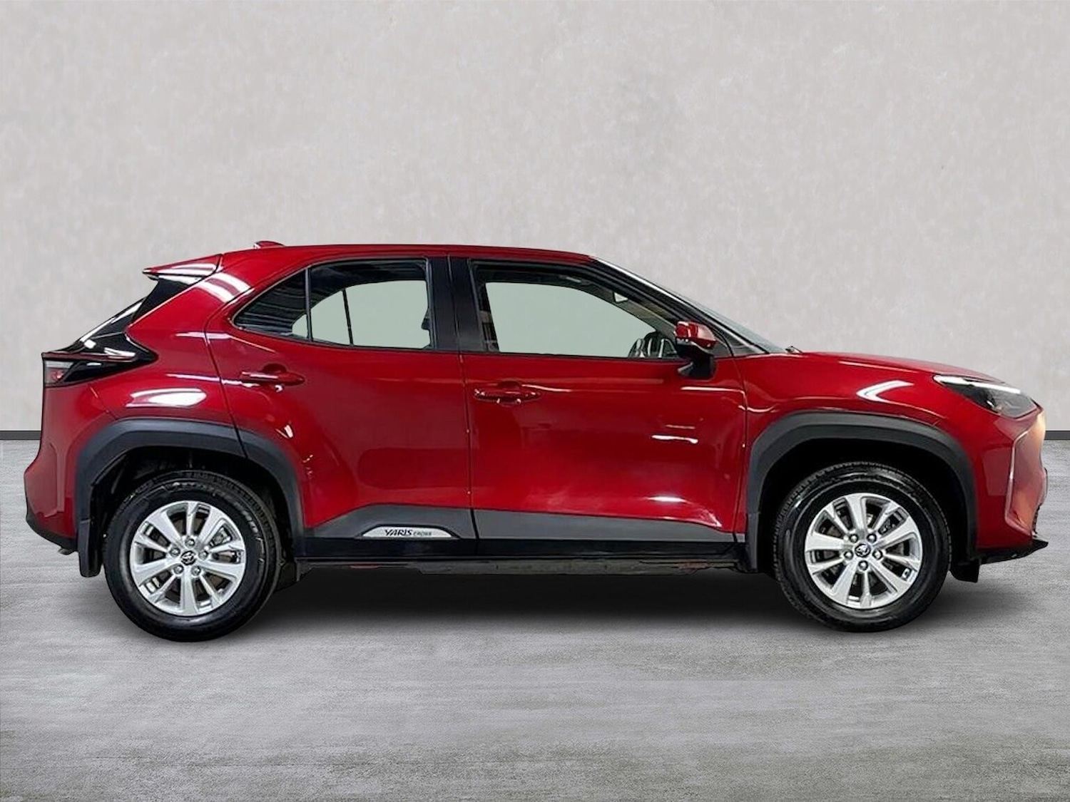 Used Toyota Yaris Cross 2023 for sale - 76142889: Photo 3