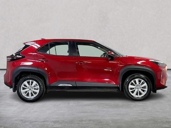 Used Toyota Yaris Cross 2023 for sale - 76142889: Photo 3