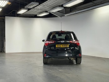 Used Toyota Yaris 2020 for sale - 75556281: Photo