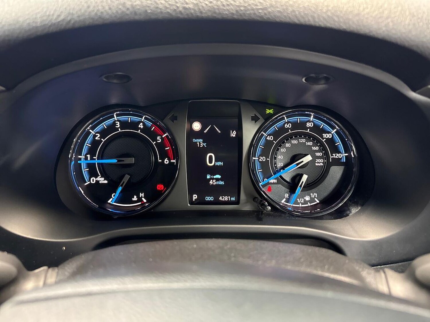 Used Toyota Hilux 2025 for sale - 77487709: Photo 10