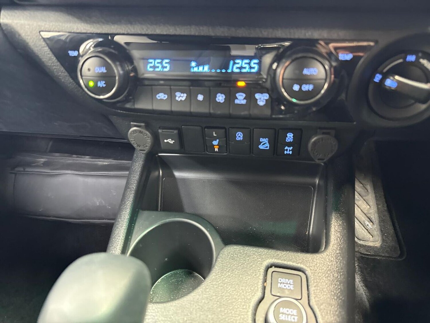 Used Toyota Hilux 2025 for sale - 77487709: Photo 12