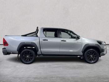 Used Toyota Hilux 2025 for sale - 77487709: Photo